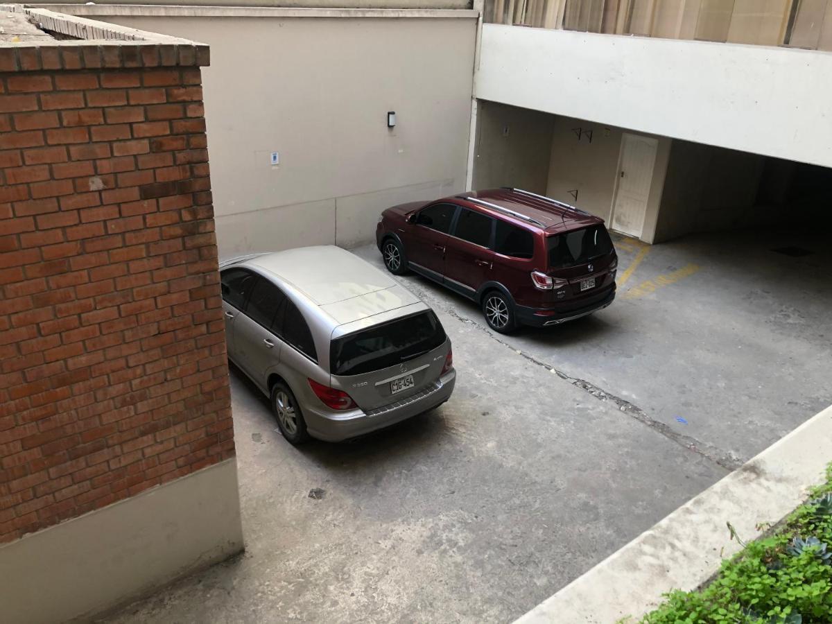 Departamento De Estreno Centro De Mirafores Lima Bagian luar foto