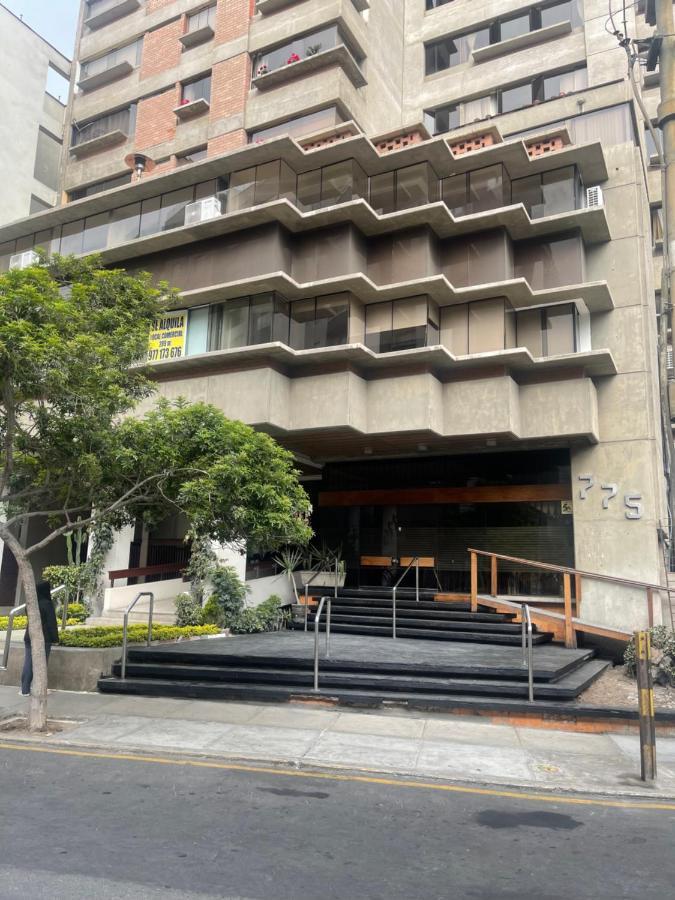Departamento De Estreno Centro De Mirafores Lima Bagian luar foto