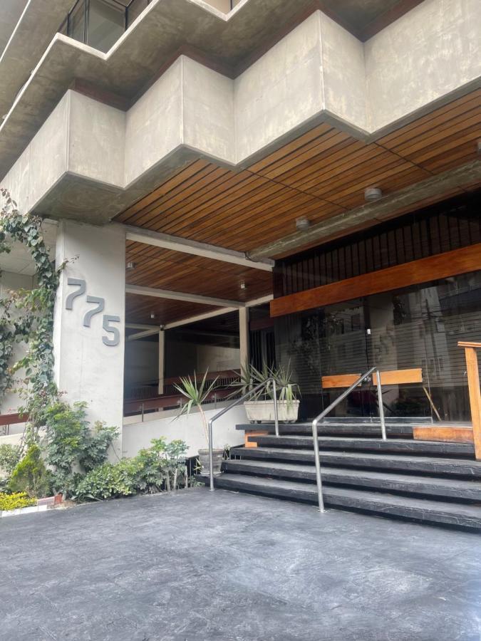 Departamento De Estreno Centro De Mirafores Lima Bagian luar foto